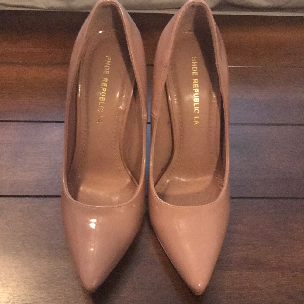 Tan heels